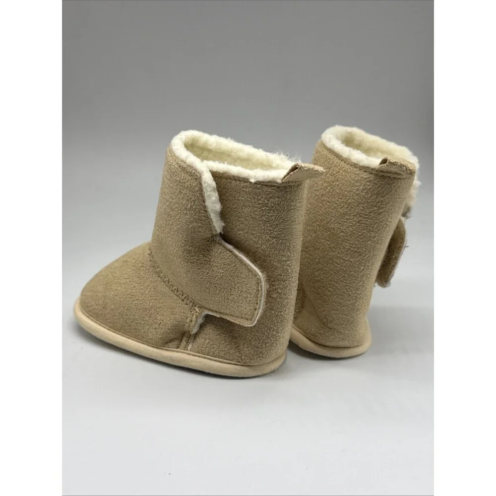 Baby Boots Lot 2 Carter’s 0-3M Rising Star 3-6M Winter Infant Booties Cabin Core
